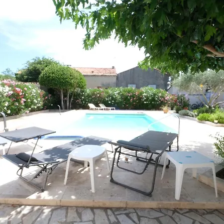 بيت للعطل Pleasant With Swimming Pool, In Moules, Near Arles, Between The Camargue And The Alpilles - 6 People