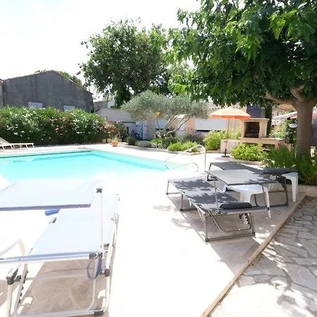 بيت للعطل Pleasant With Swimming Pool, In Moules, Near Arles, Between The Camargue And The Alpilles - 6 People
